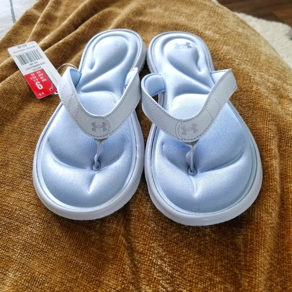 Under Armour Shoes | Under Armour Cushioned Flip Flops | Poshmark